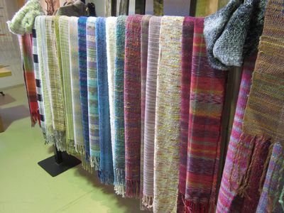 裂き織りのマフラー