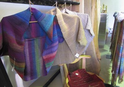 裂き織りのベスト